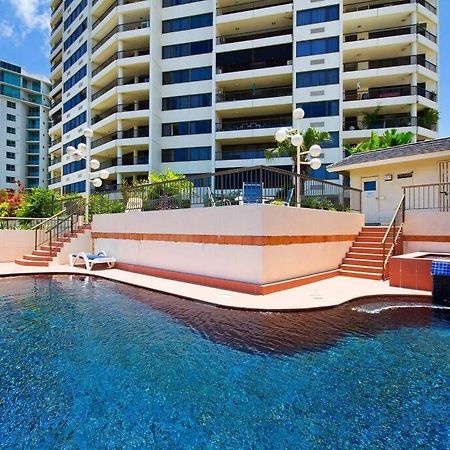 Tropical Ocean Sunrises & Magical Mountain Sunsets Apartment Cairns Exterior photo